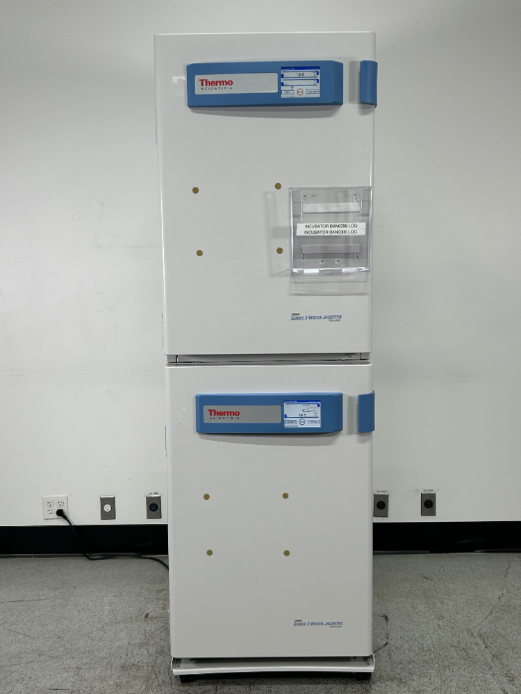 Image of Thermo Scientific Forma Series 3 Water Jacketed Doublestack CO2 Incubator